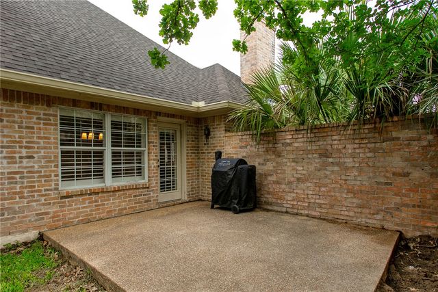 922 Grand Oaks Circle, College Station, TX 77840