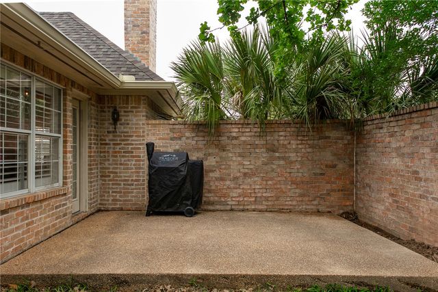 922 Grand Oaks Circle, College Station, TX 77840