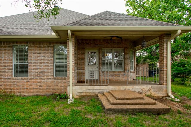922 Grand Oaks Circle, College Station, TX 77840