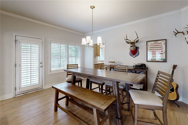 922 Grand Oaks Circle, College Station, TX 77840