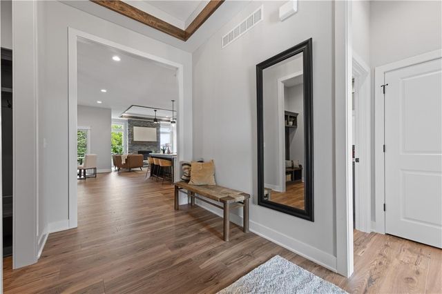 1612 SW Arbor Park Drive, Lee's Summit, MO 64082