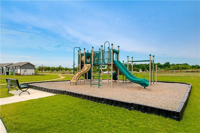 1612 SW Arbor Park Drive, Lee's Summit, MO 64082