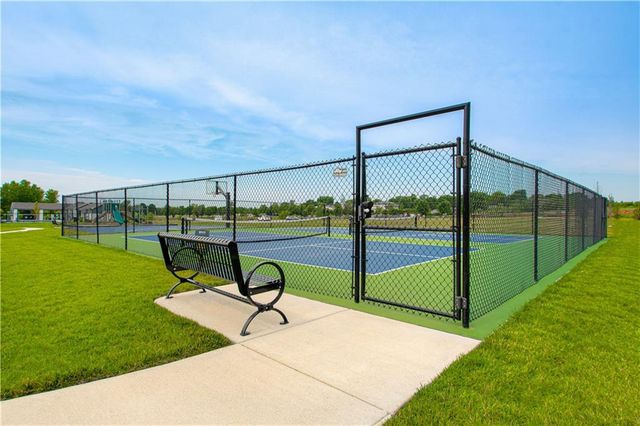 1612 SW Arbor Park Drive, Lee's Summit, MO 64082