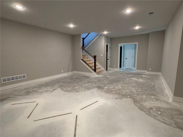 1612 SW Arbor Park Drive, Lee's Summit, MO 64082