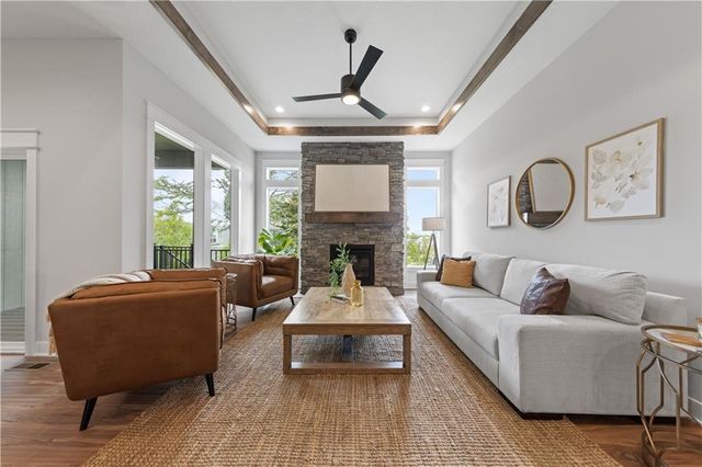 1612 SW Arbor Park Drive, Lee's Summit, MO 64082