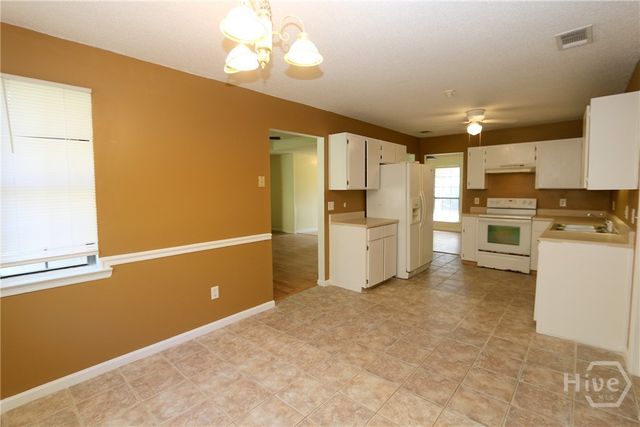 2352 Rowe Street, Hinesville, GA 31313