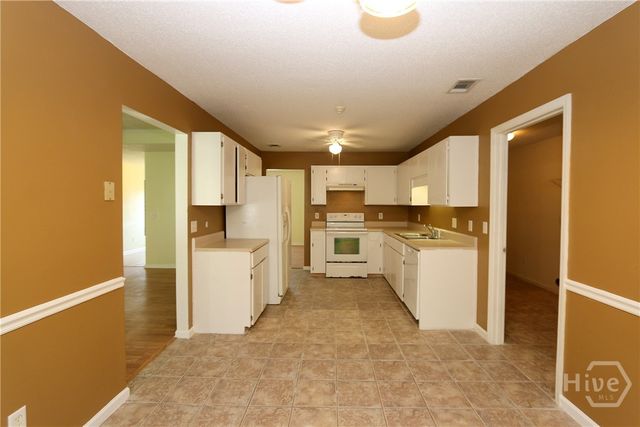 2352 Rowe Street, Hinesville, GA 31313