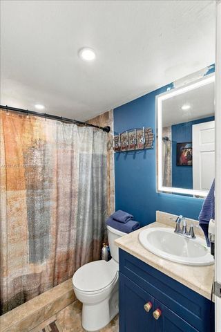 5350 W 21st Court 202, Hialeah, FL 33016