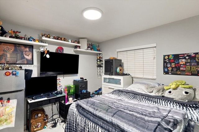 5350 W 21st Court 202, Hialeah, FL 33016
