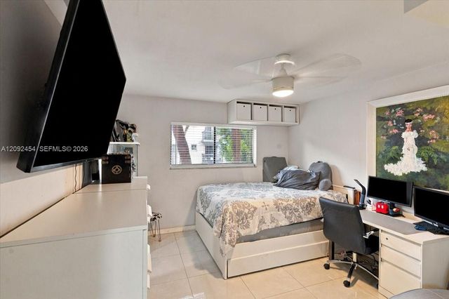 5350 W 21st Court 202, Hialeah, FL 33016