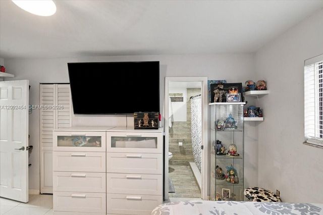 5350 W 21st Court 202, Hialeah, FL 33016