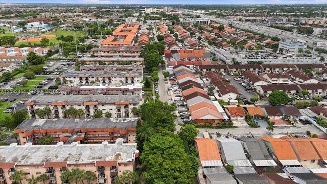 5350 W 21st Court 202, Hialeah, FL 33016