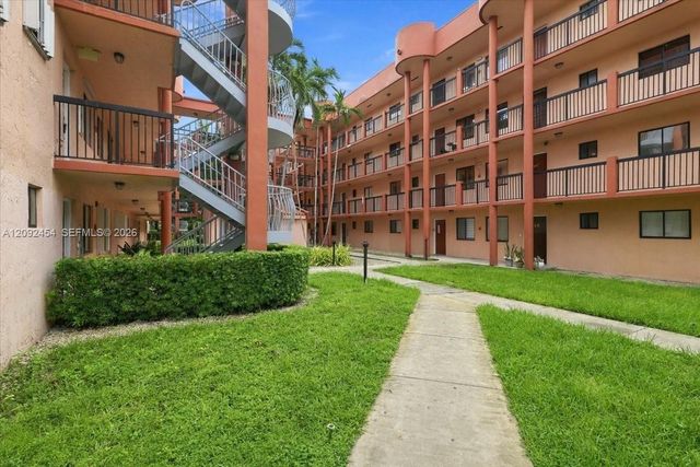 5350 W 21st Court 202, Hialeah, FL 33016