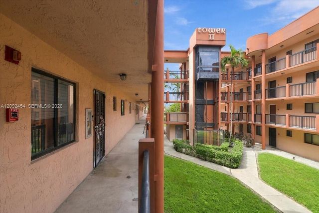 5350 W 21st Court 202, Hialeah, FL 33016