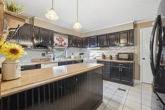 1209 Autumn Avenue, Winder, GA 30680