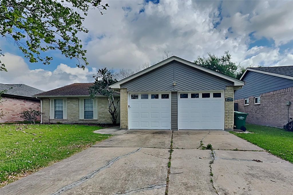 6915 Renfro Drive, Richmond, TX 77469