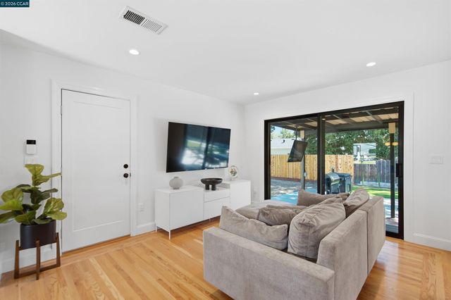 100 Polley Lane, Pleasant Hill, CA 94523