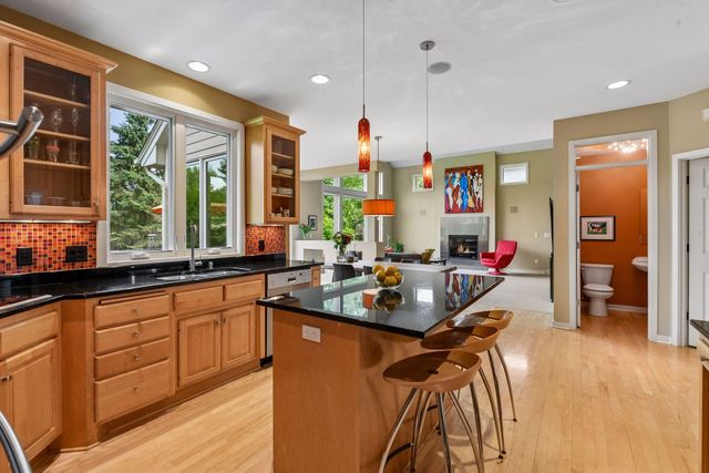 14478 Boulder Pointe Road, Eden Prairie, MN 55347