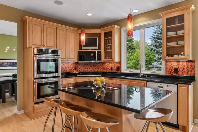 14478 Boulder Pointe Road, Eden Prairie, MN 55347