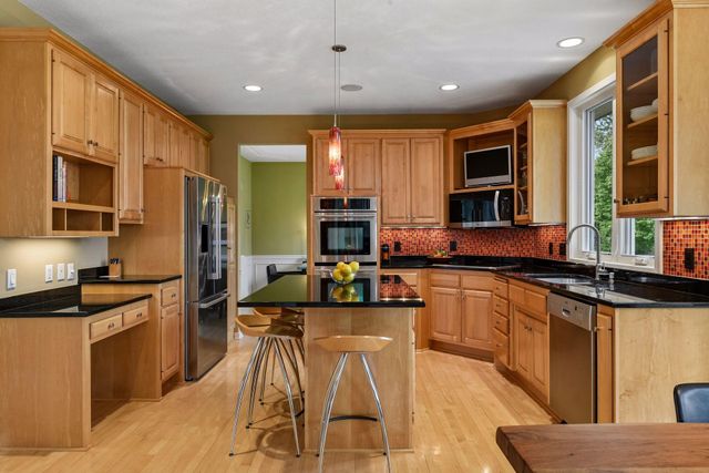 14478 Boulder Pointe Road, Eden Prairie, MN 55347