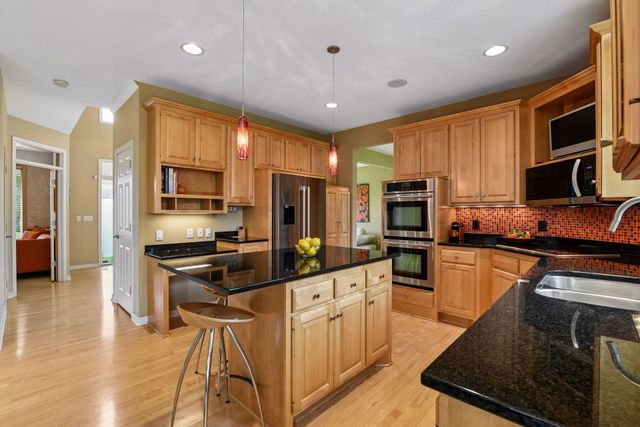 14478 Boulder Pointe Road, Eden Prairie, MN 55347