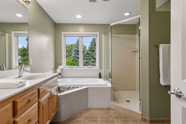 14478 Boulder Pointe Road, Eden Prairie, MN 55347