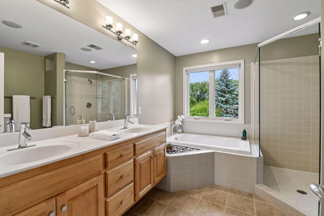 14478 Boulder Pointe Road, Eden Prairie, MN 55347