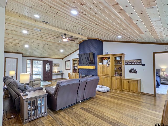 179 Brazos Bnd, Holly Lake Ranch, TX 75765