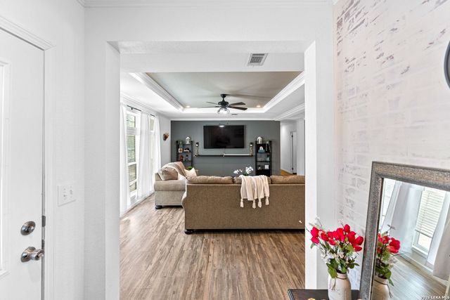 1200 Spur Ridge, San Antonio, TX 78264