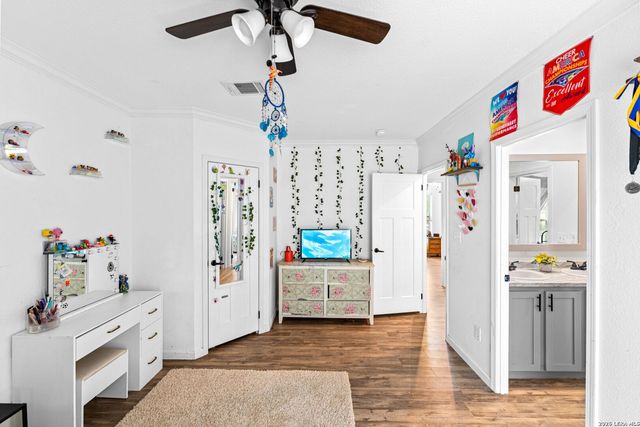 1200 Spur Ridge, San Antonio, TX 78264