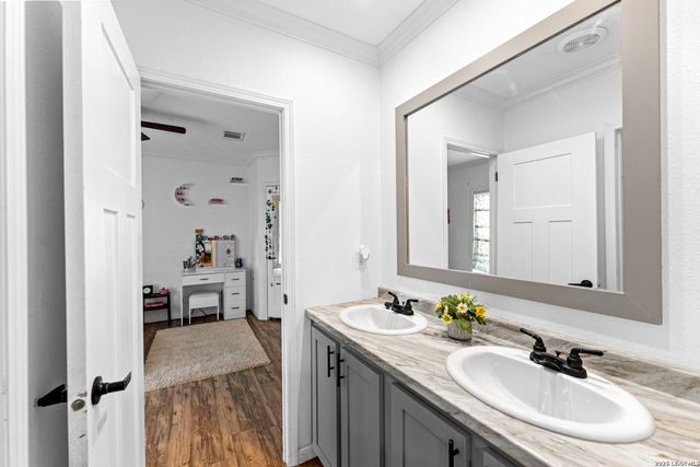 1200 Spur Ridge, San Antonio, TX 78264