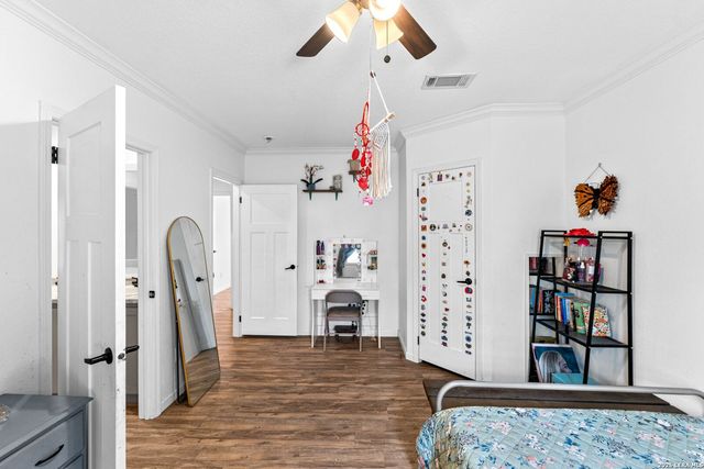 1200 Spur Ridge, San Antonio, TX 78264