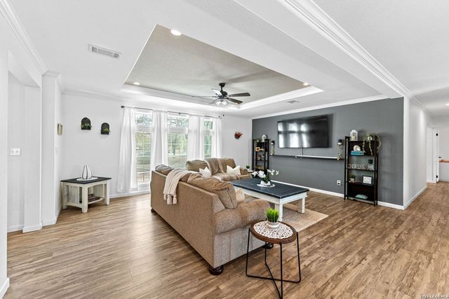 1200 Spur Ridge, San Antonio, TX 78264