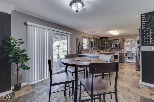 3256 Amber Way, Bargersville, IN 46106