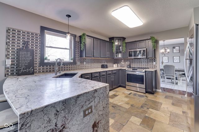 3256 Amber Way, Bargersville, IN 46106