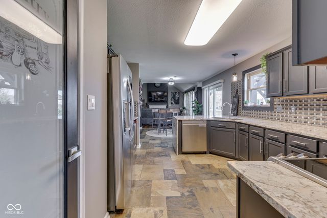 3256 Amber Way, Bargersville, IN 46106