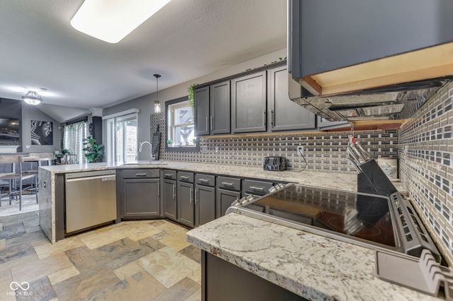 3256 Amber Way, Bargersville, IN 46106