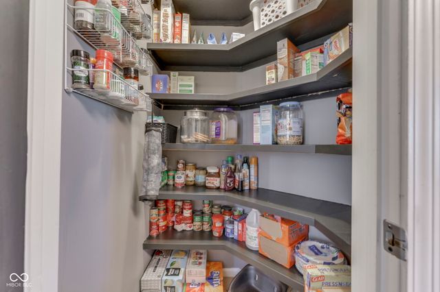 3256 Amber Way, Bargersville, IN 46106