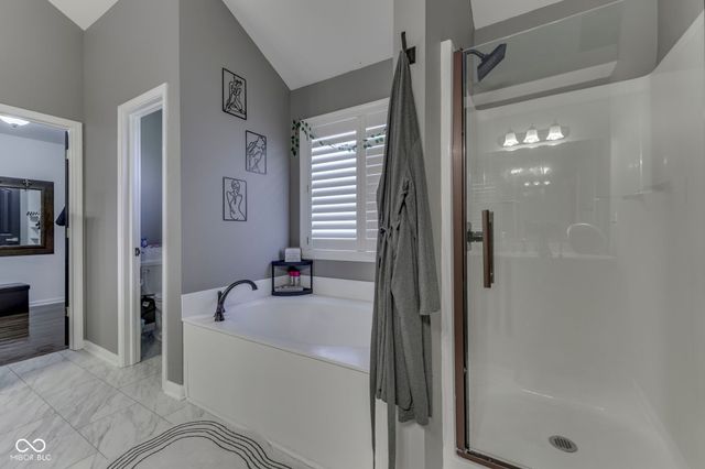 3256 Amber Way, Bargersville, IN 46106