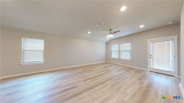 350 Dobson Drive, Killeen, TX 76549