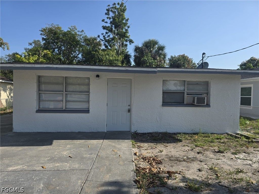 3135 Blount ST, Fort Myers, FL 33916