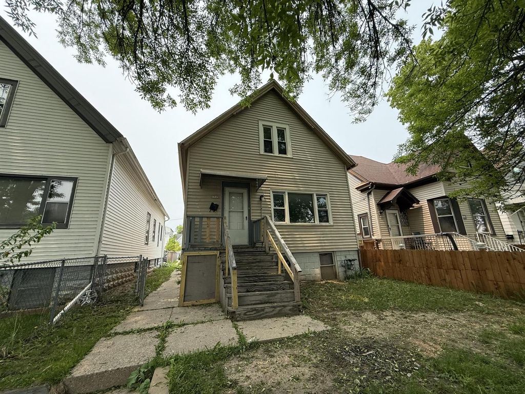1525 S 21st STREET #1525A, Milwaukee, WI 53204