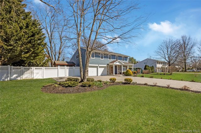 8 Shari Lane, East Northport, NY 11731