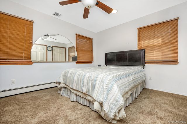 8 Shari Lane, East Northport, NY 11731