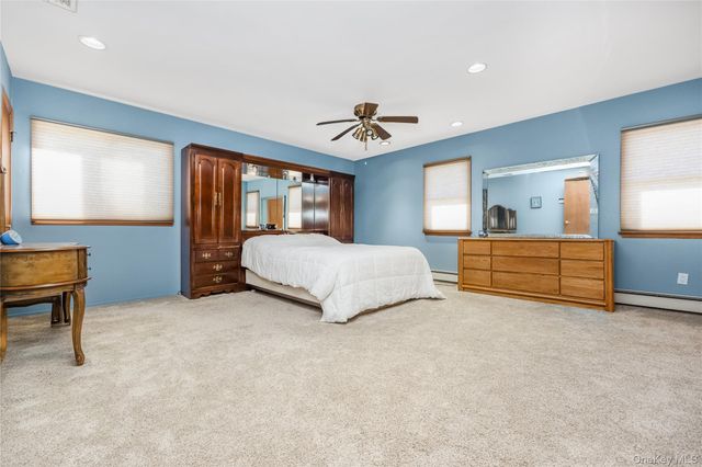 8 Shari Lane, East Northport, NY 11731