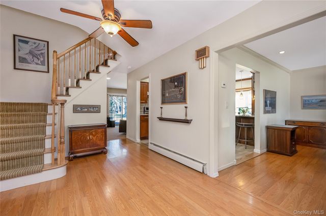 8 Shari Lane, East Northport, NY 11731