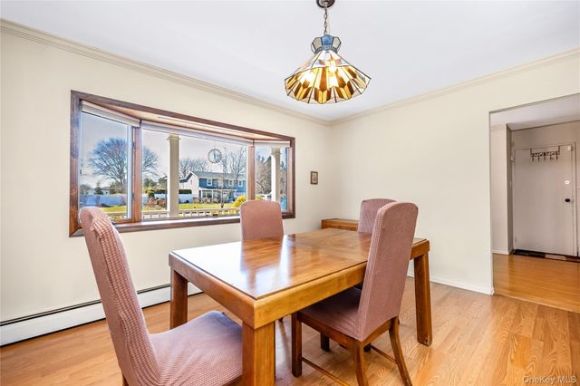 8 Shari Lane, East Northport, NY 11731