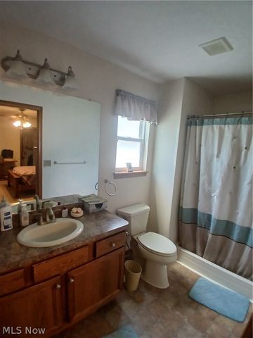 17811 Engle Court, Brook Park, OH 44142