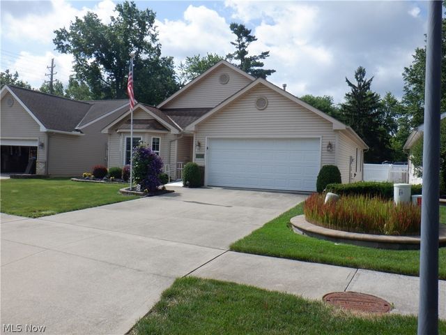 17811 Engle Court, Brook Park, OH 44142