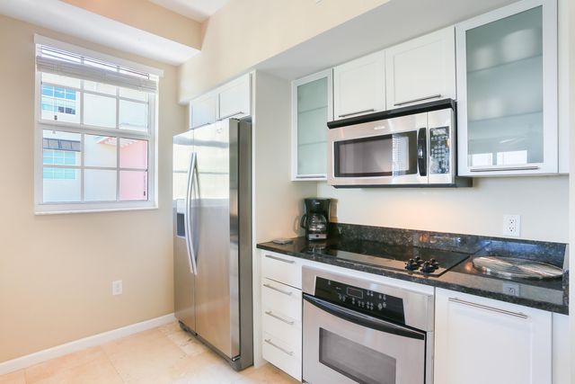 225 NE 1st Street 401, Delray Beach, FL 33444